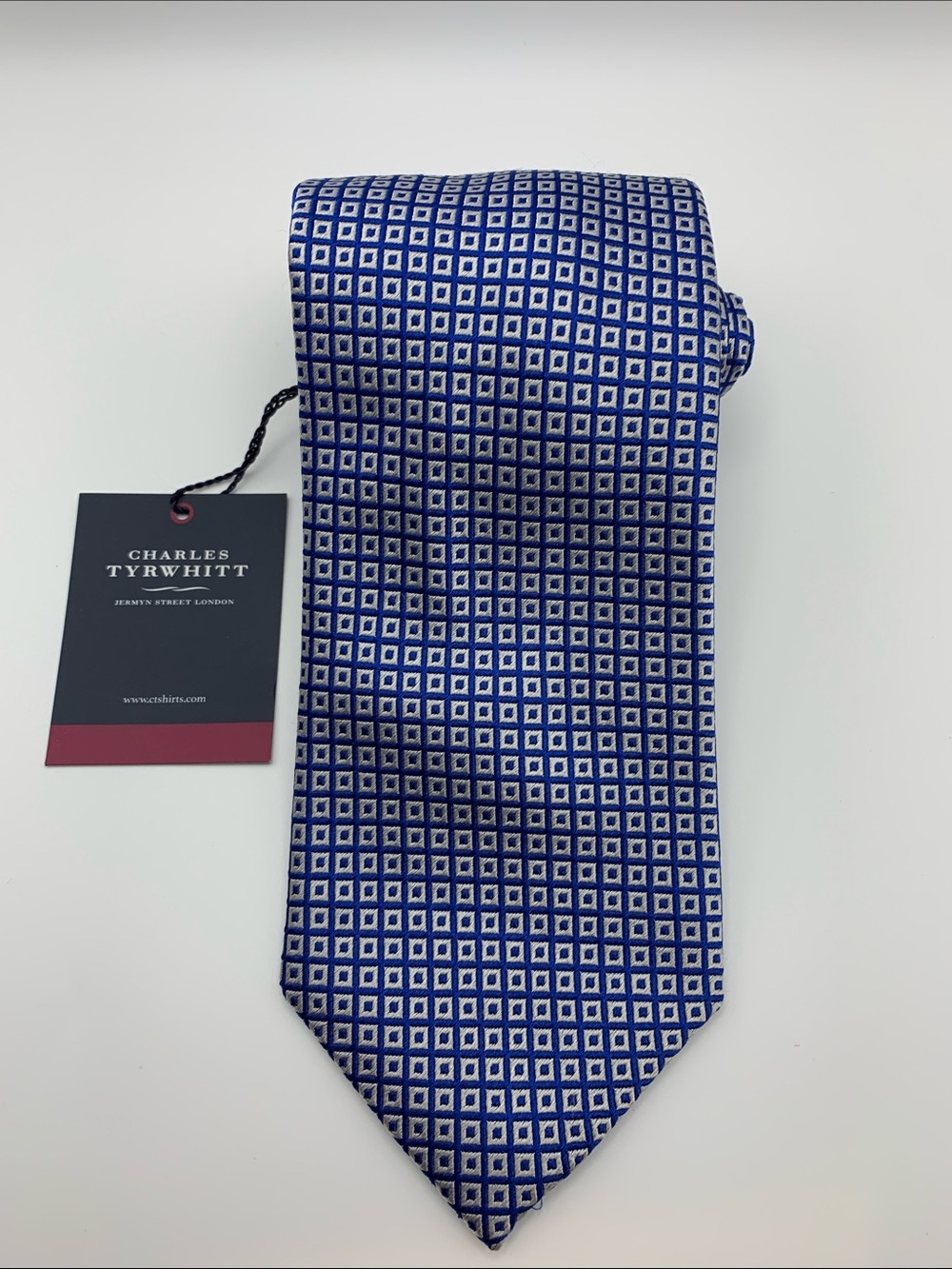 Charles Tyrwhitt Silk Tie NWT Blue White Geometric